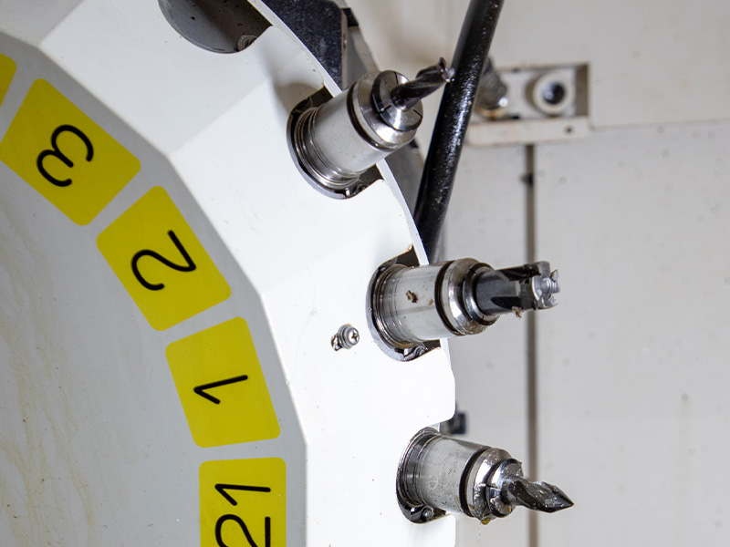 Cutting tools mounted in a CNC tool carousel